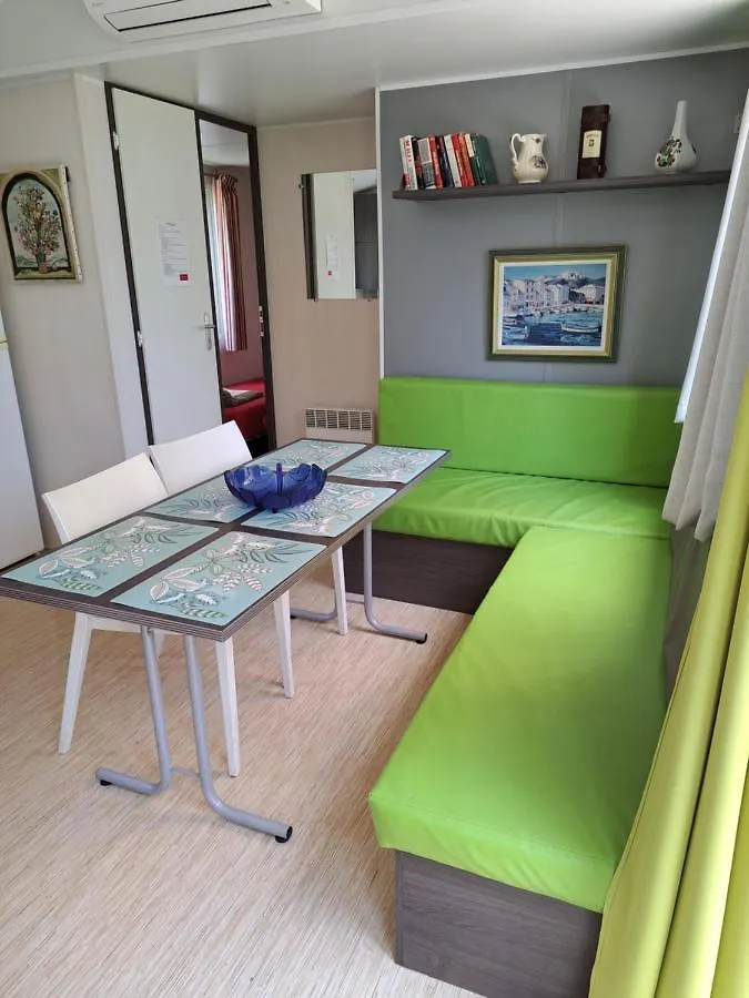 营地 Domaine Des Iscles Mobil Home 拉罗克当泰龙 法国