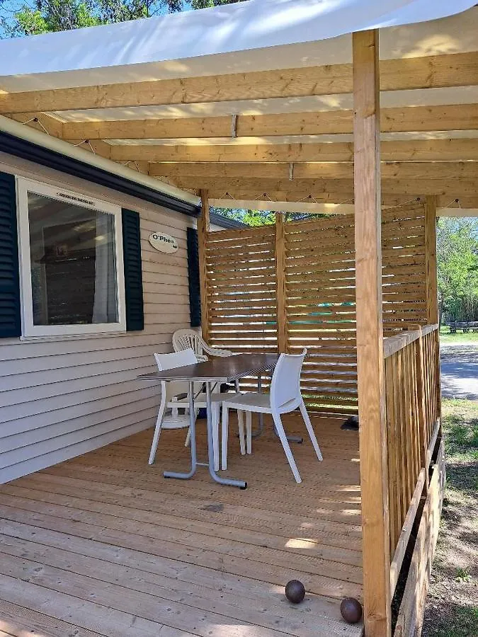 Domaine Des Iscles Mobil Home 拉罗克当泰龙