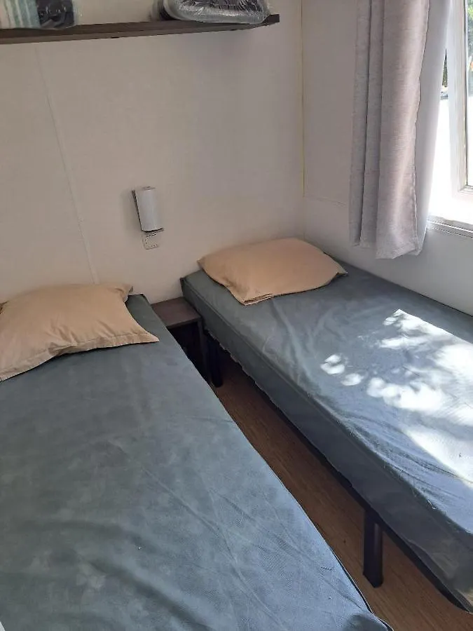 营地 Domaine Des Iscles Mobil Home 拉罗克当泰龙 法国